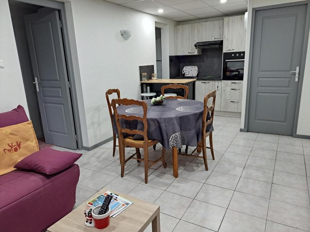 Chez Patrick Et Dominique Appartement Saint-Pierre-en-Faucigny Buitenkant foto